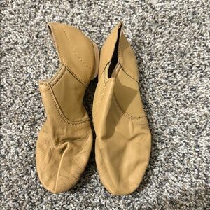 Balera B80 slip on jazz shoe Tan Dance Shoes Size: 5.5 AD